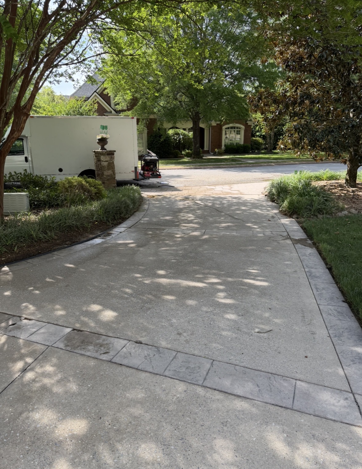 Premium Driveway Cleaning in Hixson, TN!